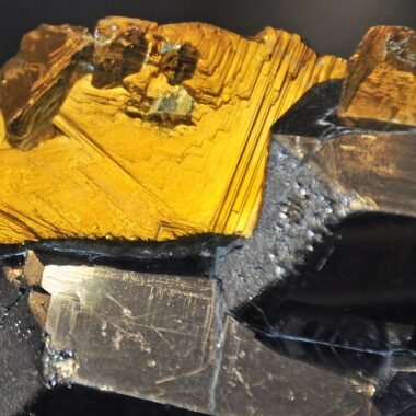 Tennantite-(Mn) — spécimen minéral