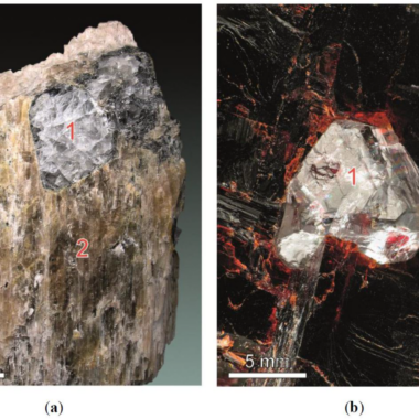 chkalovite — spécimen minéral