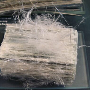 Chrysotile — spécimen minéral