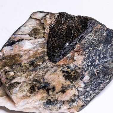 fergusonite-(Y) — spécimen minéral