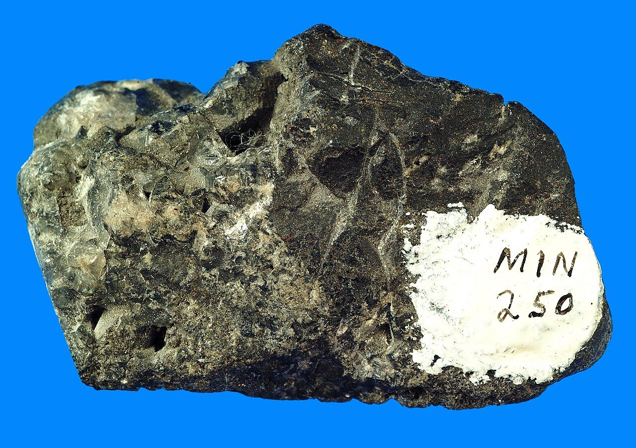 Heteromorphite