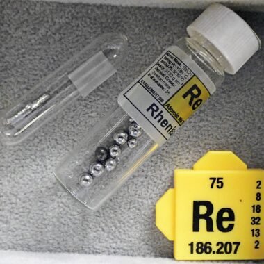 Rhenium (native) — spécimen minéral