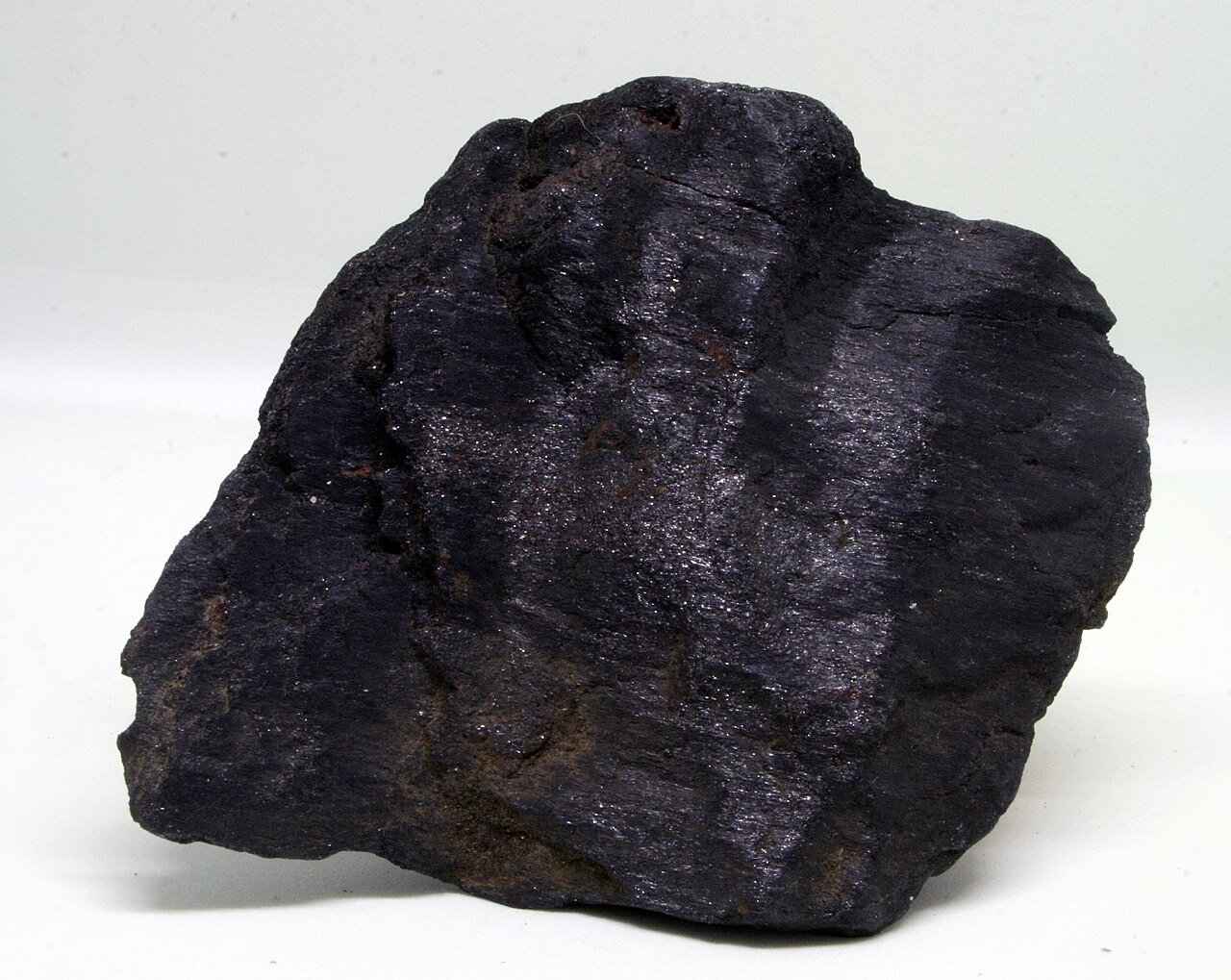 Vonsenite
