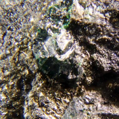 Goldmanite — spécimen minéral