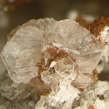 horváthite-(Y) — spécimen minéral